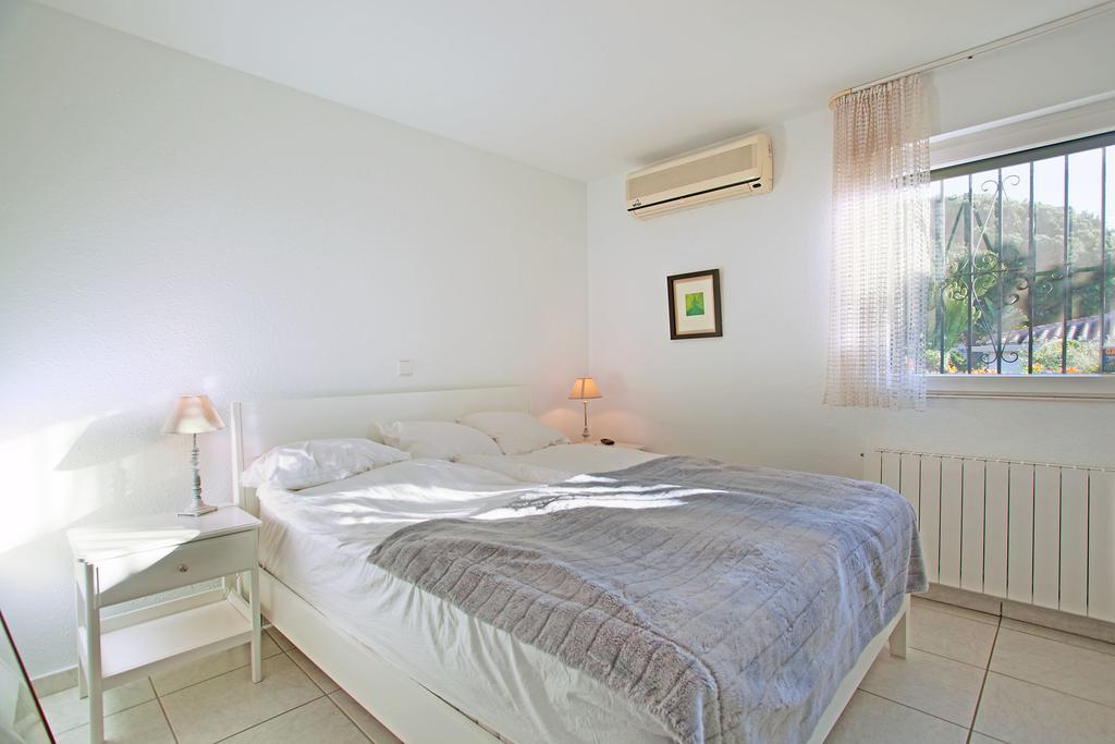 Villa Costa Del Sol ماربيا الغرفة الصورة